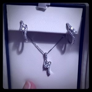 Kay Jewelers Ever Us Necklace and Earring Set